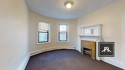 3 bed, 1.0 bath, 979 sqft, $3,000 — Photo 2