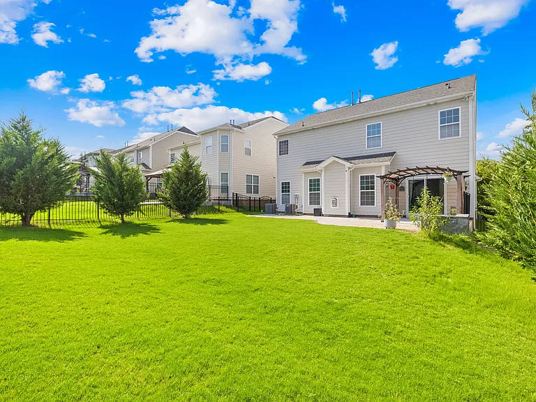 10697 Sky Chase Ave NW — Photo 33