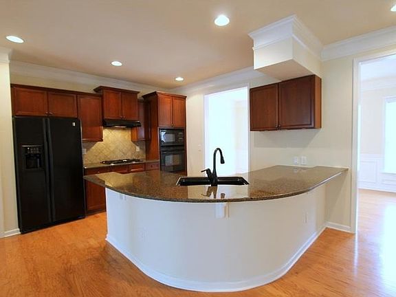 2nd image of 10747 Camarilla Ct