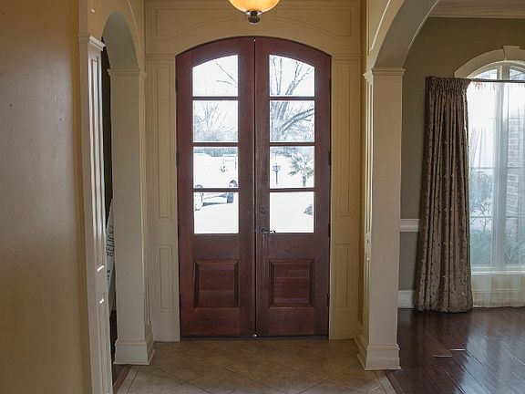 2nd image of 102 Saint Charles Cir #4