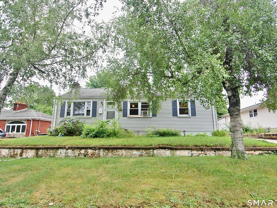 1st image of 64 Saint Andrew Avenue
