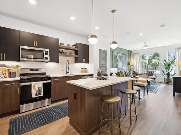 7 Dearborn Rd #125