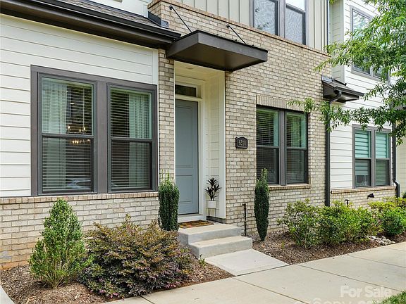 3rd image of 6318 Southgrove St
