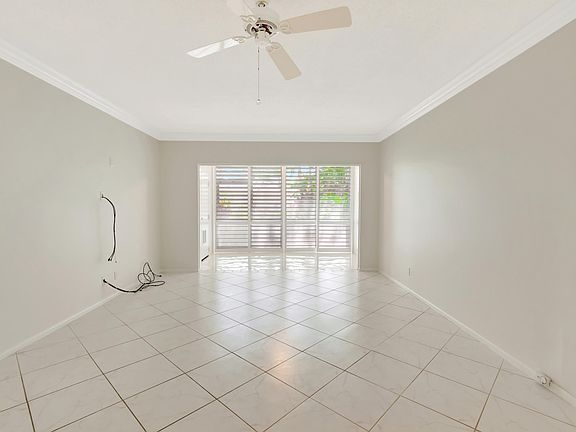 4th image of 2440 SW 22nd Ave APT 711