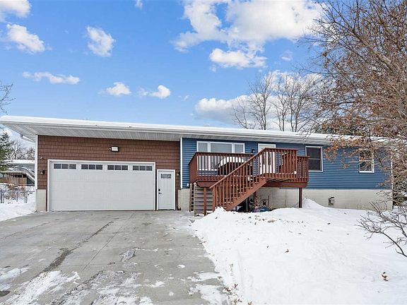 2nd image of 3411 Willow Dr NE