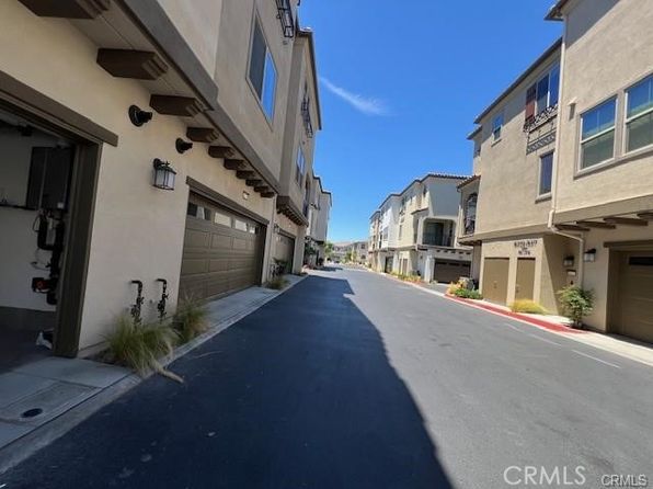 18318 Iris Ln #18318