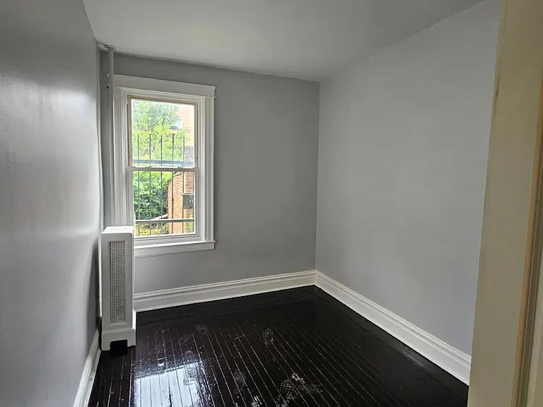 211 Grant Ave #1G — Photo 8