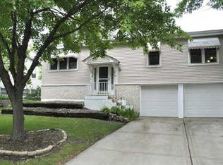 19949 S Pine Hill Rd, Frankfort, IL 60423