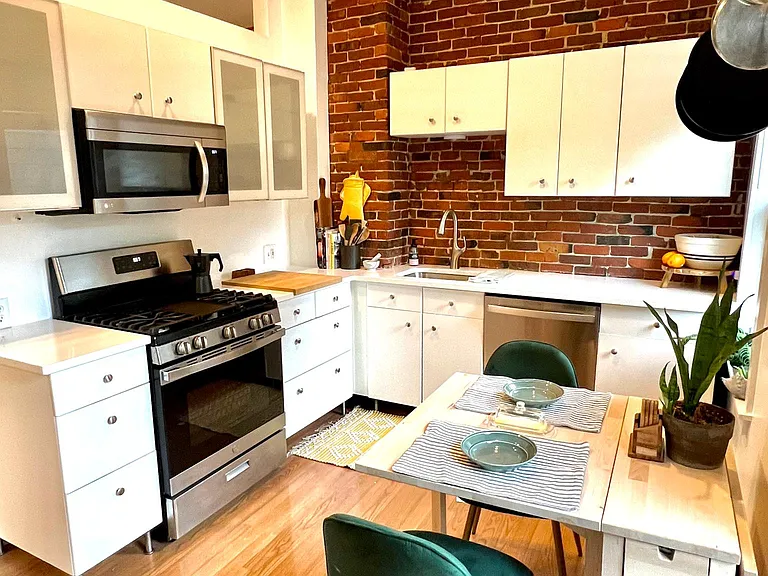 114 Trenton St #2 — Photo 4