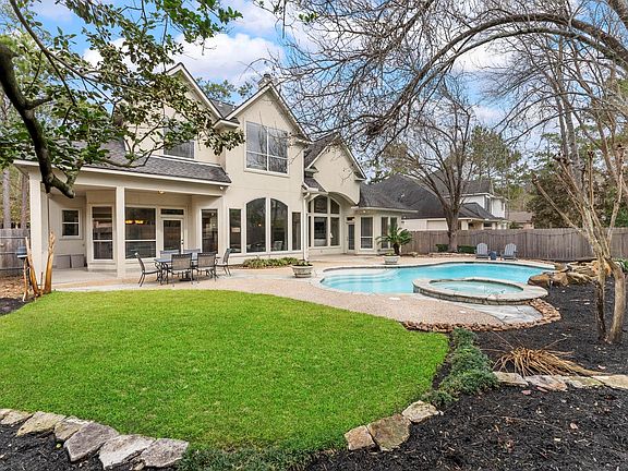 2nd image of 22 Day Lily Pl