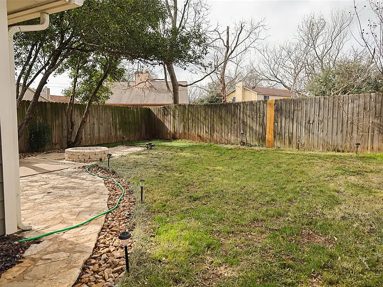 8705 Clearbrook Trl #B — Photo 18