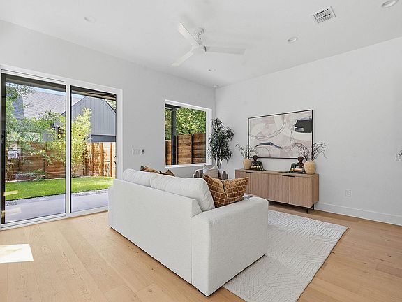 4th image of 5706 Nancy Dr #2