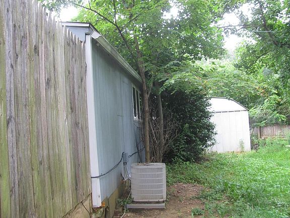 3rd image of 14305 W Lynchburg Salem Tpke