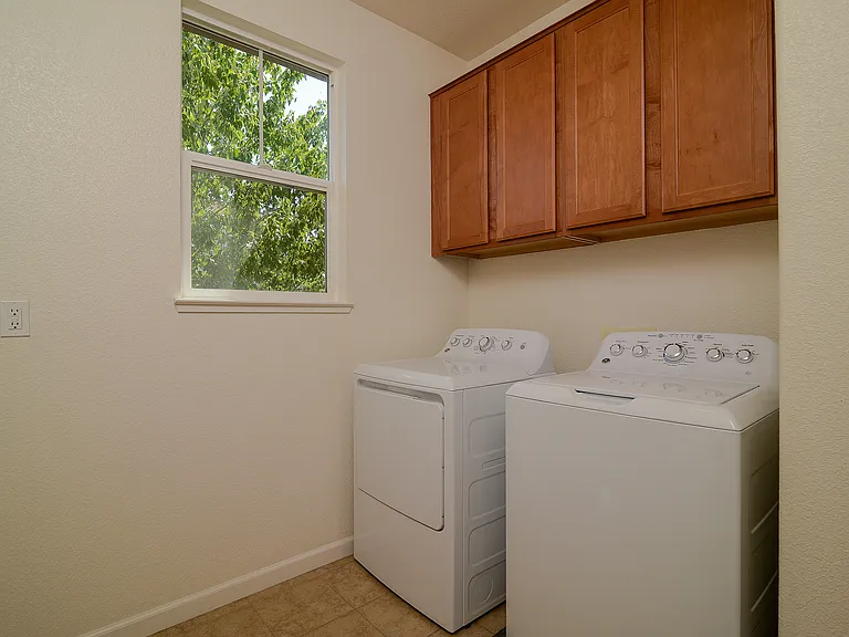 2300 Las Palomas Loop — Photo 18