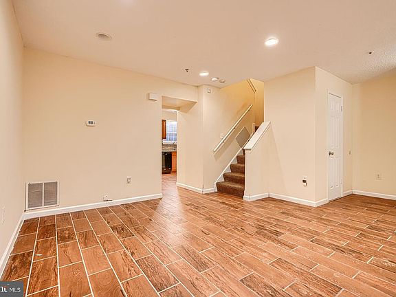 4th image of 1368 Nalley Ter