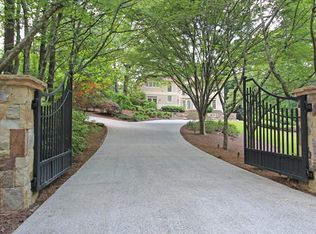 1680 Cox Rd, Roswell, GA 30075