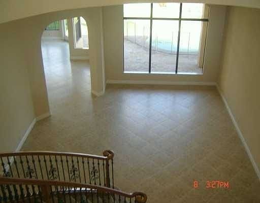 3rd image of 10605 Versailles Blvd