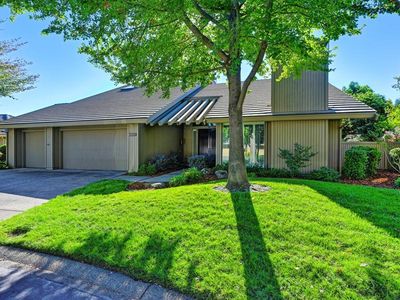 11453 Huntington Village Ln, Gold River, CA, 95670