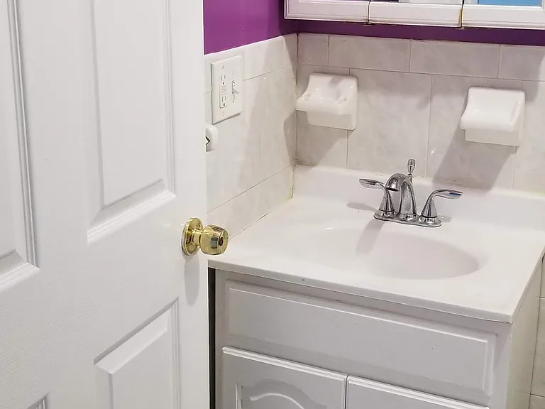 102 Hague St #1 — Photo 11