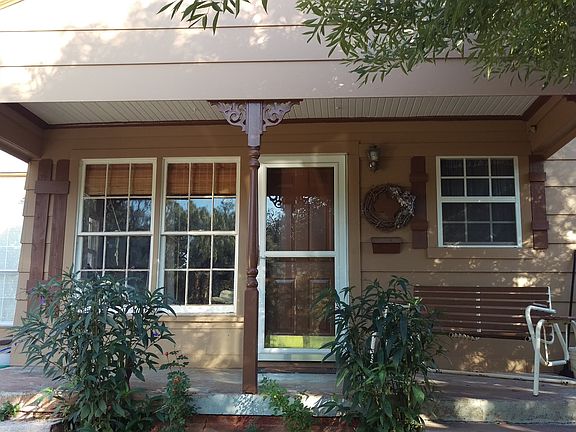 3rd image of 749 Sammons St