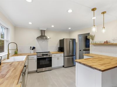 319 Jefferson Street, Centerport, NY, 11721