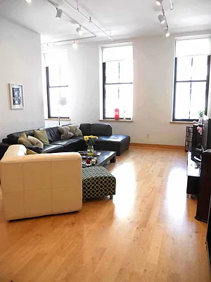 Rented by Level Group | media 25