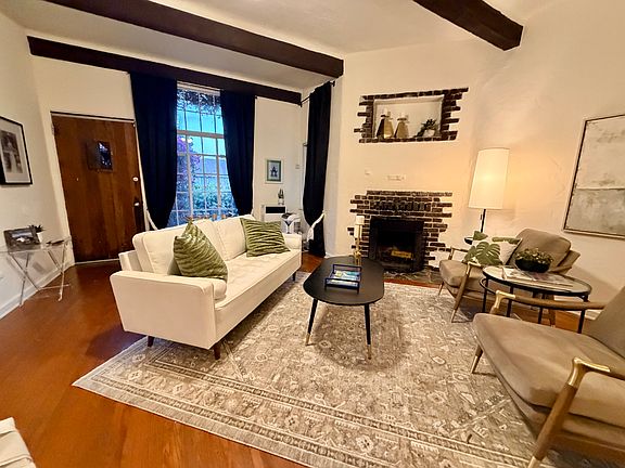4th image of 2425 Cheremoya Ave #2425