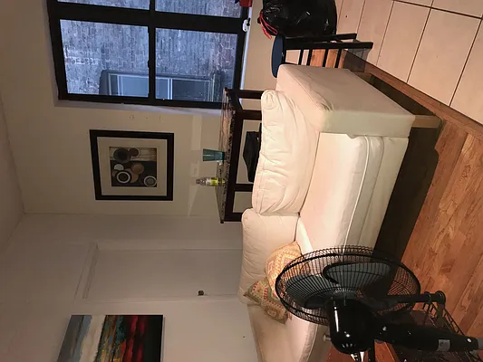 Rented by Chartwell Manhattan Realty | media 11
