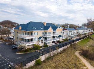 110 Lake Shore Dr APT B, Michigan City, IN 46360