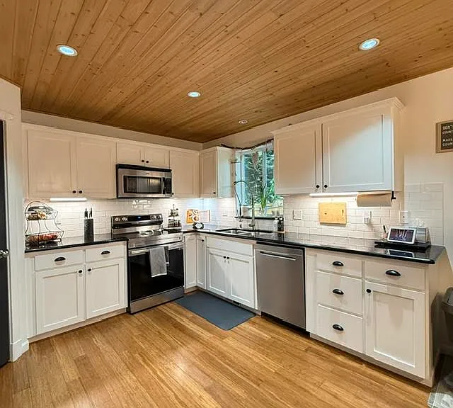 18238 Big Fir Ct SE — Photo 6