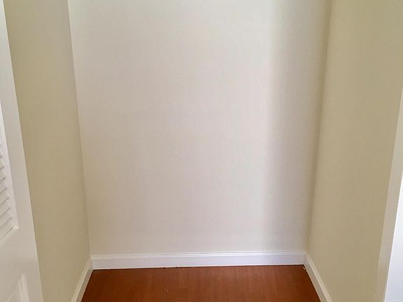 4th image of 1020 Hyde St APT 4