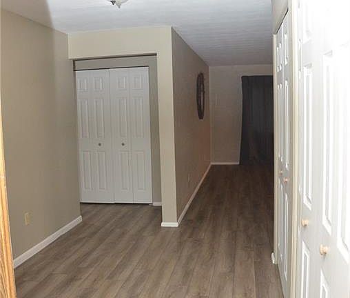 3rd image of 629 Ellsworth Dr