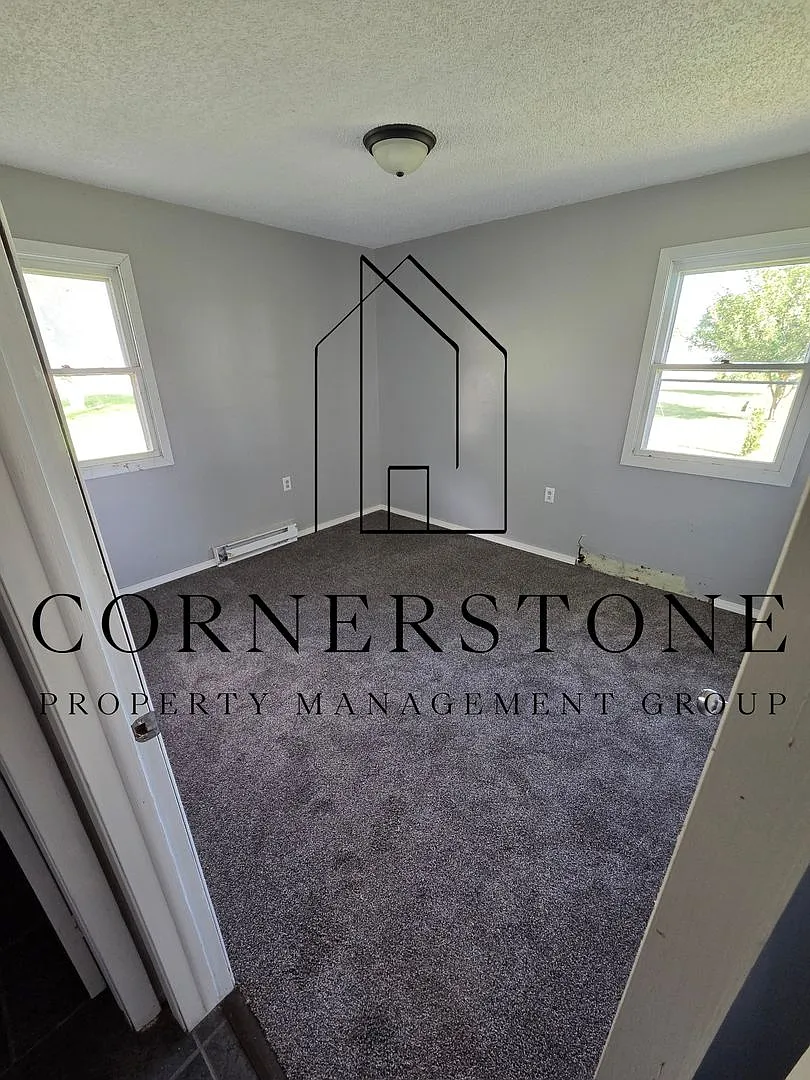 410 Meade St — Photo 4