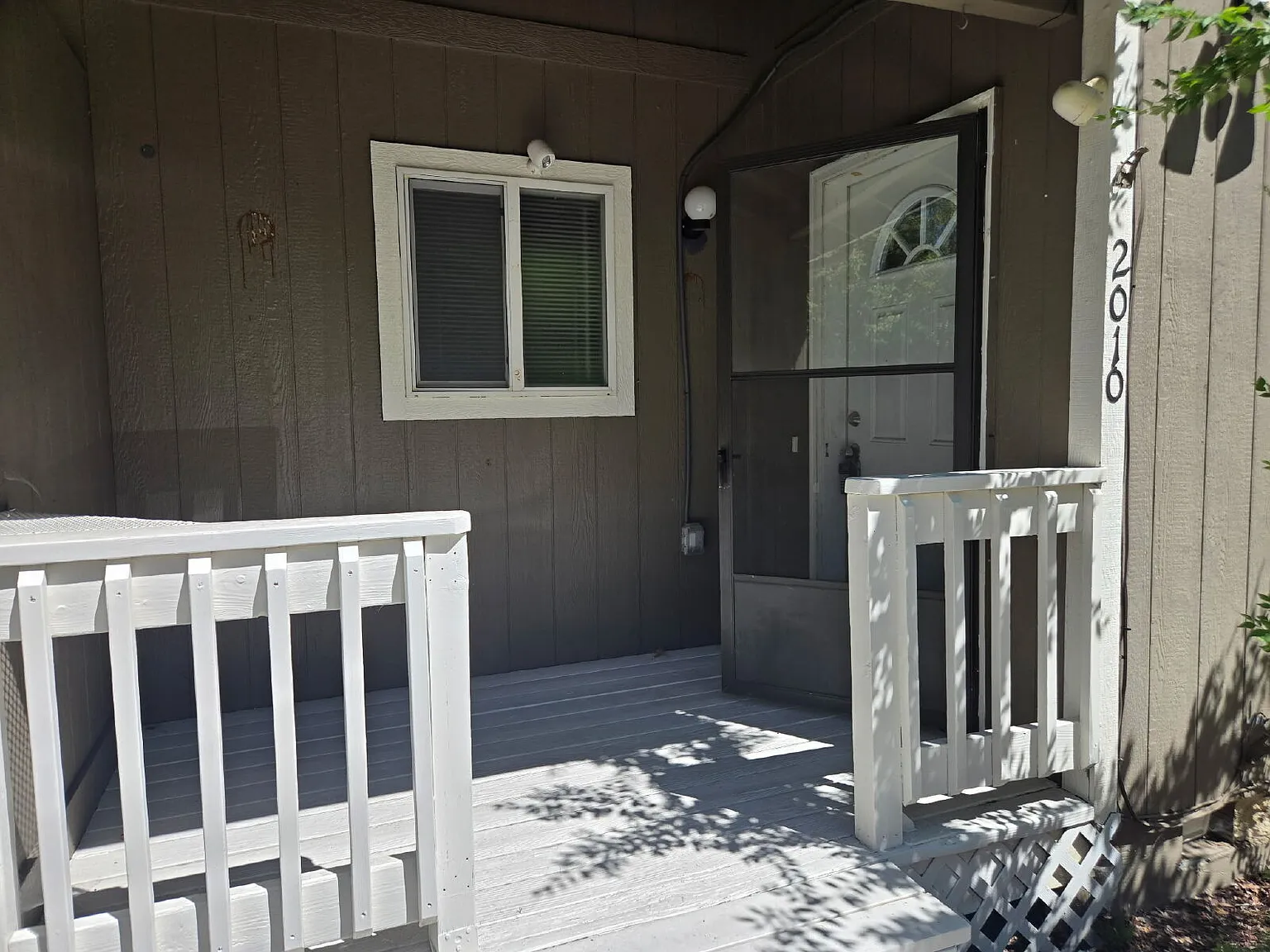 2 bed, 1.5 bath, 1107 sqft, $1,795 — Photo 2