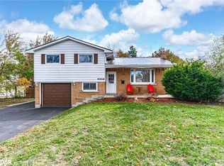 423 Mary St, Orillia, ON L3V3G5