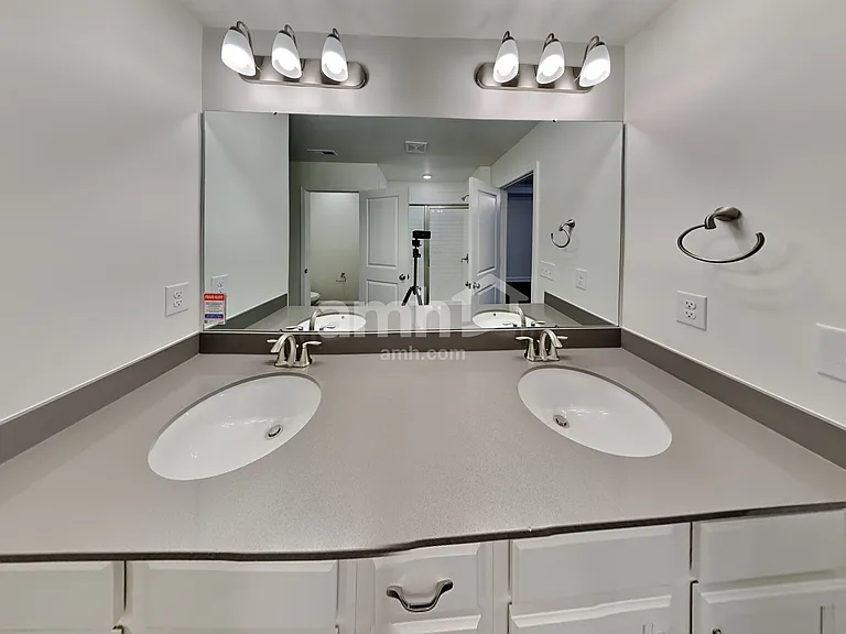 1009 Noah Ct — Photo 11