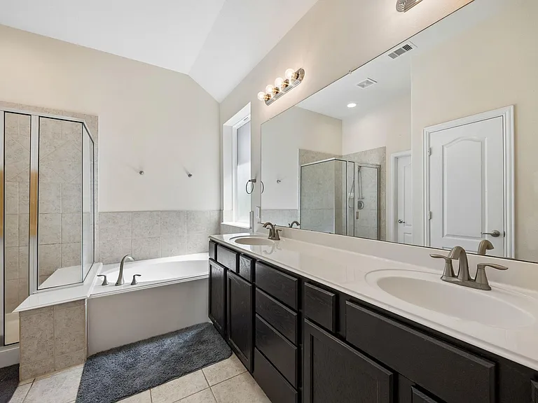 24631 Forest Hiker Ct — Photo 14