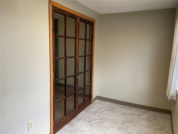 5th image of 68 Catherine St