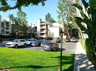 21500 Burbank Blvd APT 222, Woodland Hills, CA 91367