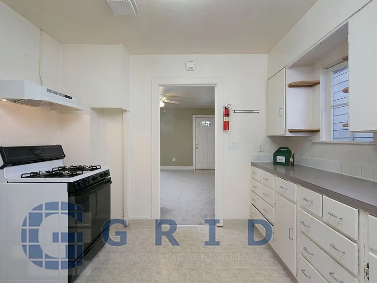 3929 N Albina Ave — Photo 7