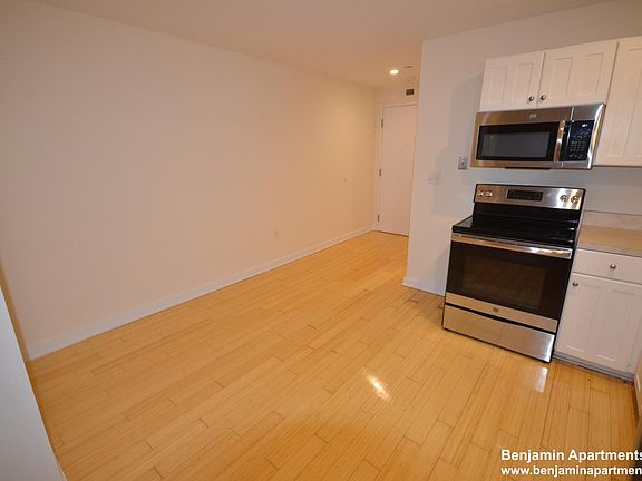 3rd image of 40-01 Boylston St #207