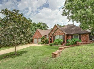 1133 N Renaissance Dr E, Sand Springs, OK 74063