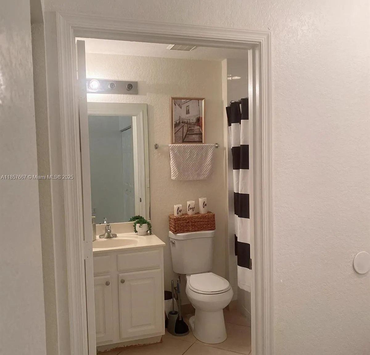 3 bed, 1600 sqft, $3,100 — Photo 4