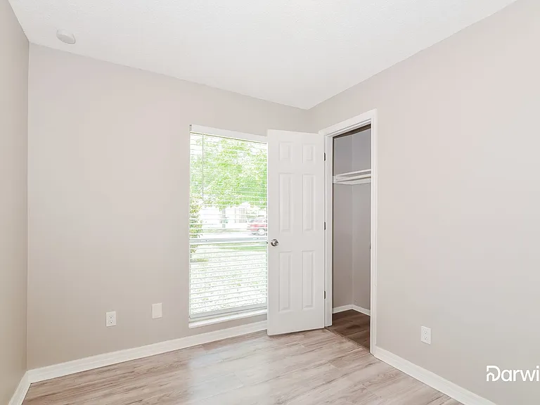 303 S Edgemon Ave — Photo 9