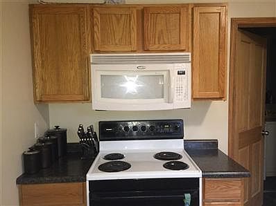4th image of 1120 N Burlington Ave