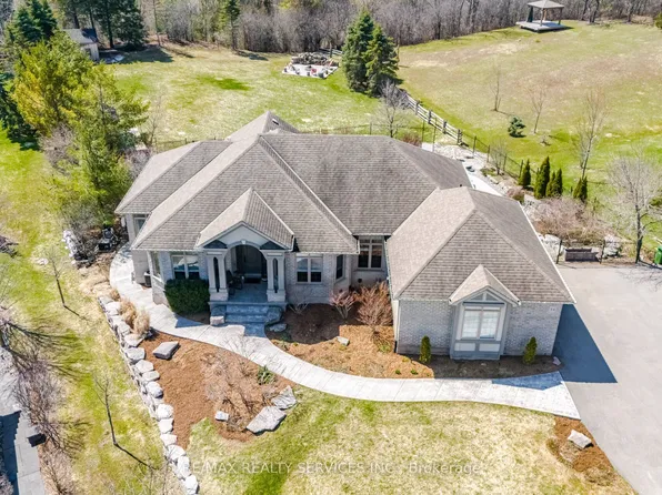 34 Isabella St, Caledon, ON L7C 1N7