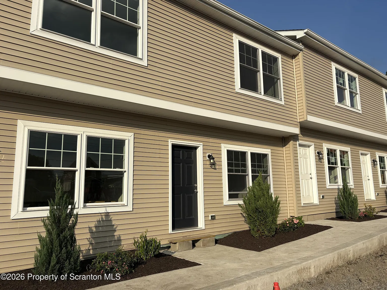 2 bed, 1.0 bath, 950 sqft, $1,850 — Photo 2