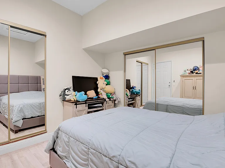 7705 Forest Green Ln — Photo 24