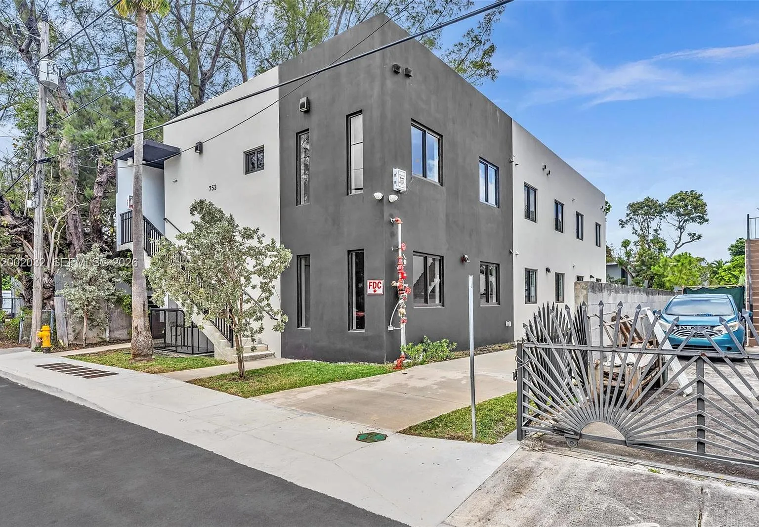 2 bed, 2.0 bath, $2,650 — Photo 1