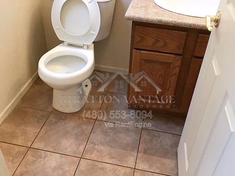 2919 S 93rd Ave — Photo 14